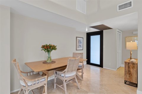 Condo in Fort Lauderdale, Florida, 2 bedrooms  № 1027103 - photo 21