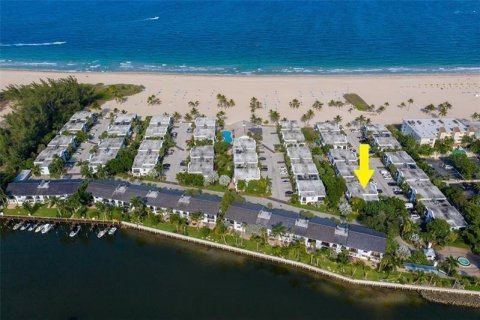 Condo in Fort Lauderdale, Florida, 2 bedrooms  № 1027103 - photo 4