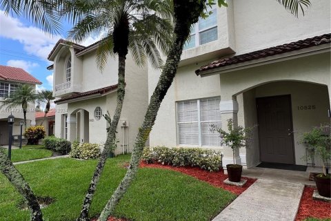 Condo in Pembroke Pines, Florida, 1 bedroom  № 1347872 - photo 2