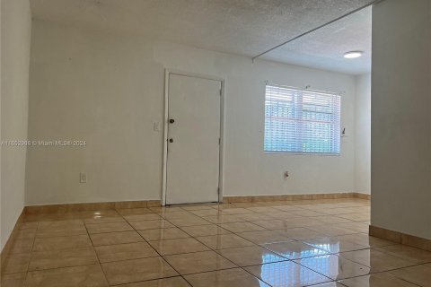 Copropriété à vendre à Hialeah, Floride: 2 chambres, 70.61 m2 № 1347791 - photo 10