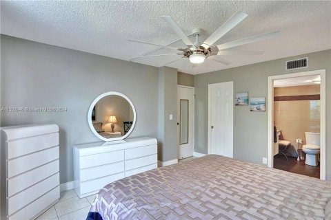 Copropriété à vendre à Lauderdale Lakes, Floride: 2 chambres, 89.19 m2 № 1067968 - photo 14