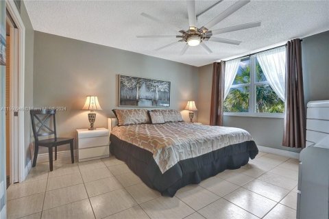 Condominio en venta en Lauderdale Lakes, Florida, 2 dormitorios, 89.19 m2 № 1067968 - foto 11