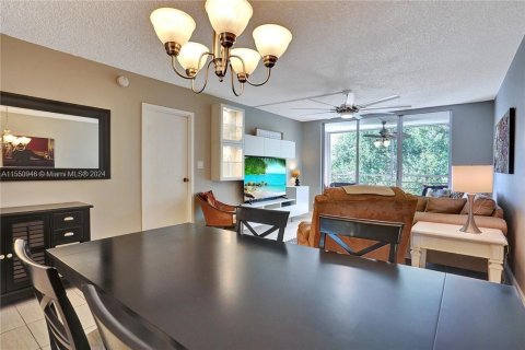 Copropriété à vendre à Lauderdale Lakes, Floride: 2 chambres, 89.19 m2 № 1067968 - photo 6