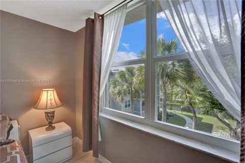 Condo in Lauderdale Lakes, Florida, 2 bedrooms  № 1067968 - photo 18