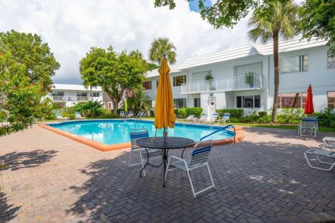 Copropriété à vendre à Pompano Beach, Floride: 2 chambres, 86.4 m2 № 1038333 - photo 9