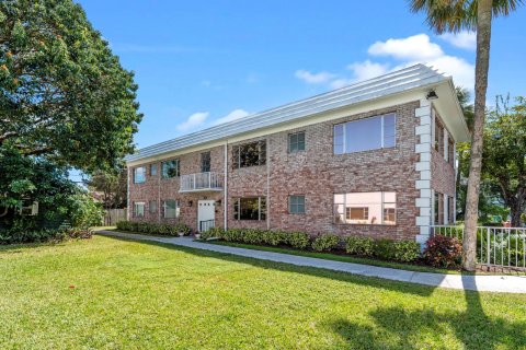 Copropriété à vendre à Pompano Beach, Floride: 2 chambres, 86.4 m2 № 1038333 - photo 19