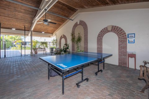 Copropriété à vendre à Palm Springs, Floride: 2 chambres, 83.05 m2 № 1038334 - photo 5