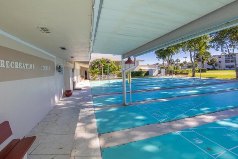 Copropriété à vendre à Palm Springs, Floride: 2 chambres, 83.05 m2 № 1038334 - photo 9