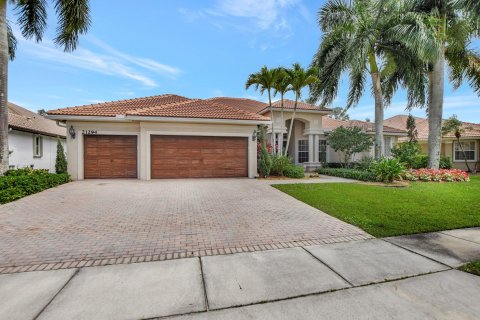 House in Boca Raton, Florida 4 bedrooms, 353.96 sq.m. № 1074722 - photo 13