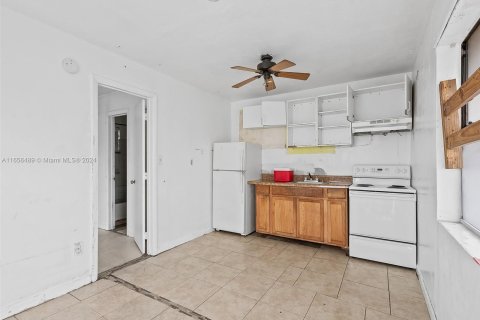 Immobilier commercial à vendre à Pompano Beach, Floride: 146.6 m2 № 1357001 - photo 3