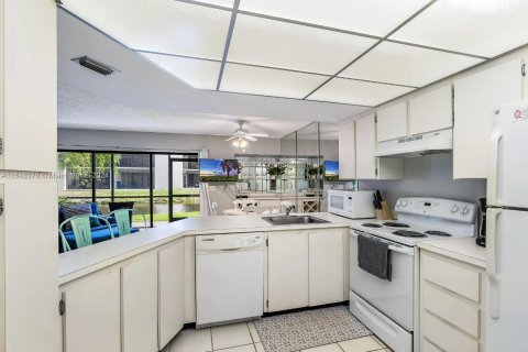 Condo in Jupiter, Florida, 1 bedroom  № 1330996 - photo 10