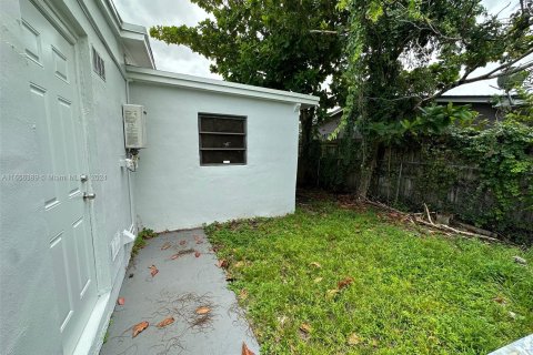 House in Miami Gardens, Florida 3 bedrooms, 147.53 sq.m. № 1357000 - photo 18