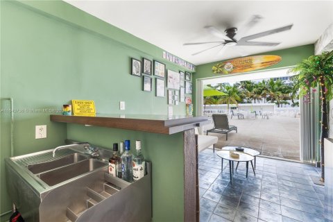 Copropriété à vendre à Miami Beach, Floride: 14.03 m2 № 1399409 - photo 4