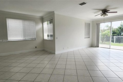 House in Weston, Florida 4 bedrooms, 176.7 sq.m. № 1399408 - photo 9