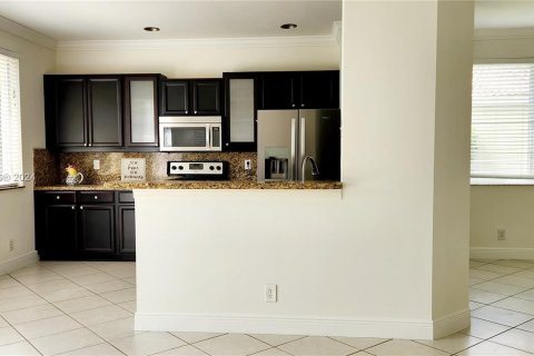 House in Weston, Florida 4 bedrooms, 176.7 sq.m. № 1399408 - photo 11