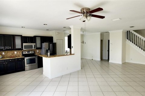 House in Weston, Florida 4 bedrooms, 176.7 sq.m. № 1399408 - photo 15