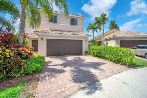 Casa en venta en Weston, Florida, 4 dormitorios, 176.7 m2 № 1399408 - foto 1