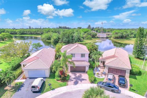 Villa ou maison à vendre à Weston, Floride: 4 chambres, 176.7 m2 № 1399408 - photo 4