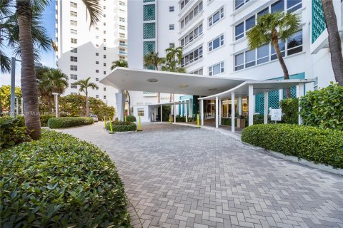 Copropriété à vendre à Miami Beach, Floride: 64.47 m2 № 1399412 - photo 30