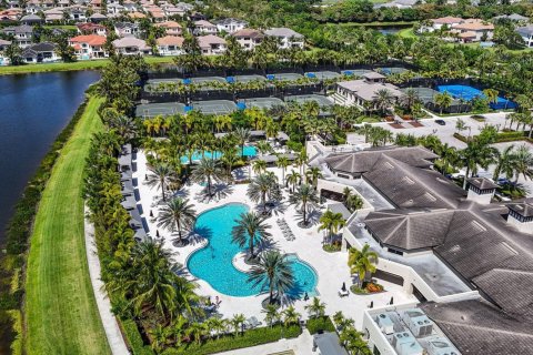 Villa ou maison à vendre à Delray Beach, Floride: 5 chambres, 447.79 m2 № 1075808 - photo 4