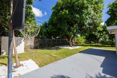 Villa ou maison à louer à Miramar, Floride: 3 chambres, 91.79 m2 № 1351896 - photo 29