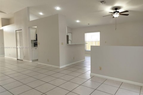 Casa en alquiler en Coral Springs, Florida, 3 dormitorios, 141.95 m2 № 1351897 - foto 23