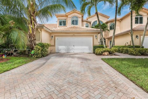 Touwnhouse à vendre à Davie, Floride: 3 chambres, 227.8 m2 № 1351678 - photo 4