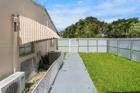 Casa en venta en Hollywood, Florida, 4 dormitorios, 123 m2 № 1413737 - foto 14