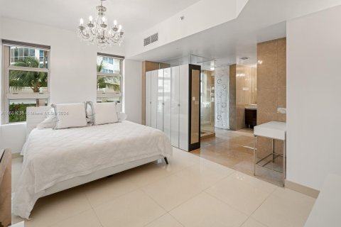 Condo in Miami Beach, Florida, 1 bedroom  № 1413739 - photo 11