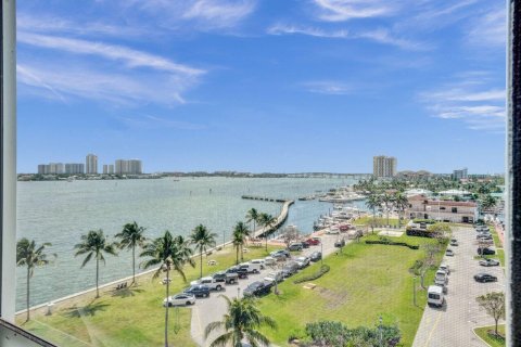 Condominio en venta en Lake Park, Florida, 2 dormitorios, 122.26 m2 № 1093652 - foto 13