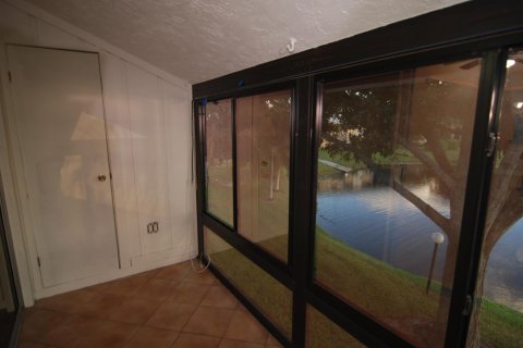 Condo in Stuart, Florida, 2 bedrooms  № 1036147 - photo 2