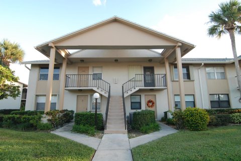 Condo in Stuart, Florida, 2 bedrooms  № 1036147 - photo 23