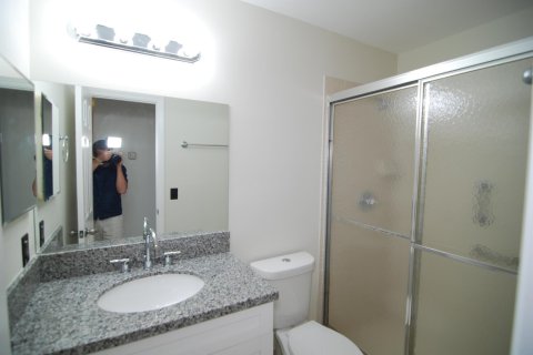 Condo in Stuart, Florida, 2 bedrooms  № 1036147 - photo 7