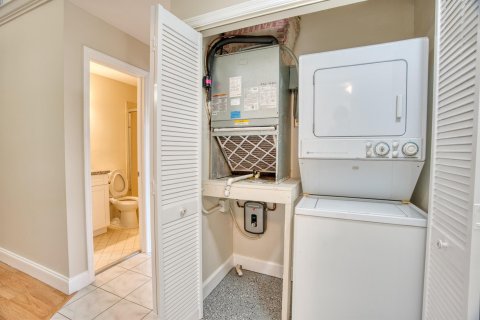 Condo in Stuart, Florida, 2 bedrooms  № 1036147 - photo 25