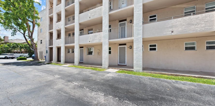 Condo à Pompano Beach, Floride, 1 chambre  № 1077548