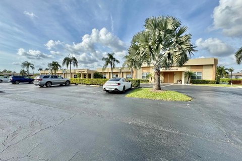 House in West Palm Beach, Florida 1 bedroom, 56.76 sq.m. № 1037976 - photo 23