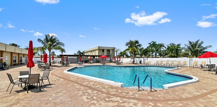 Casa en West Palm Beach, Florida 1 dormitorio, 56.76 m2 № 1037976