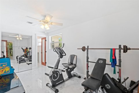 Casa en venta en Miami Springs, Florida, 4 dormitorios, 272.85 m2 № 1293406 - foto 24