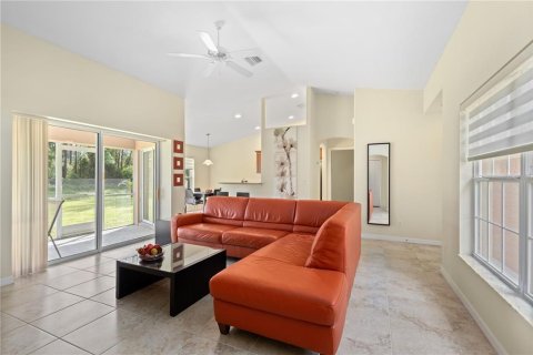 House in North Port, Florida 3 bedrooms, 120.87 sq.m. № 1401966 - photo 9