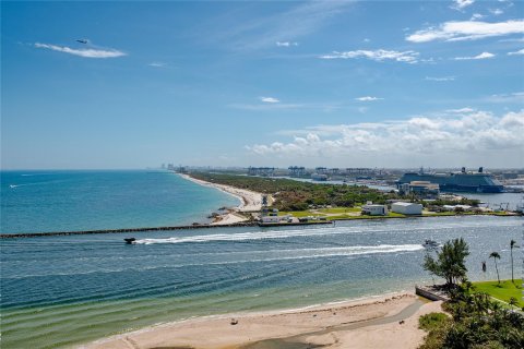 Condo in Fort Lauderdale, Florida, 1 bedroom  № 1061340 - photo 22