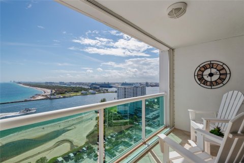 Condo in Fort Lauderdale, Florida, 1 bedroom  № 1061340 - photo 23