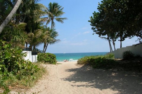 Condo in Fort Lauderdale, Florida, 2 bedrooms  № 1061373 - photo 11