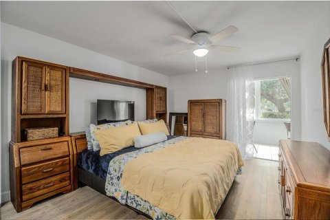 Copropriété à vendre à Saint Petersburg, Floride: 1 chambre, 69.21 m2 № 1352457 - photo 12