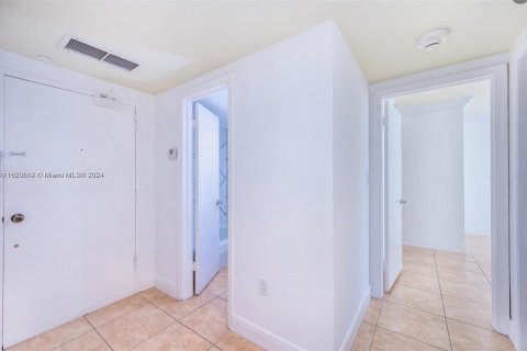 Copropriété à vendre à Key Biscayne, Floride: 2 chambres, 117.06 m2 № 1241764 - photo 8