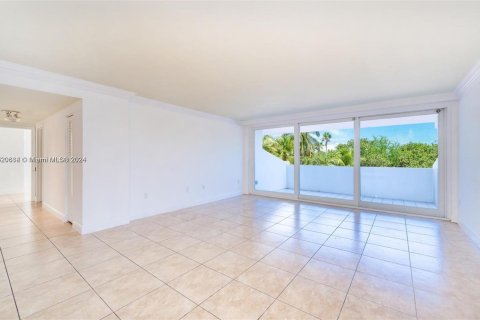 Condominio en venta en Key Biscayne, Florida, 2 dormitorios, 117.06 m2 № 1241764 - foto 6