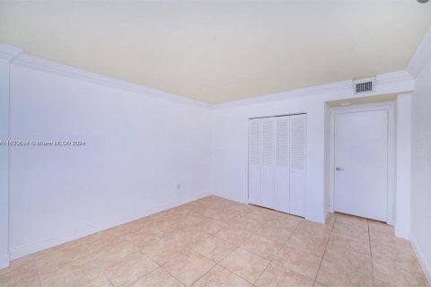 Copropriété à vendre à Key Biscayne, Floride: 2 chambres, 117.06 m2 № 1241764 - photo 10