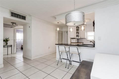 Copropriété à vendre à Lauderhill, Floride: 2 chambres, 80.82 m2 № 1227518 - photo 7