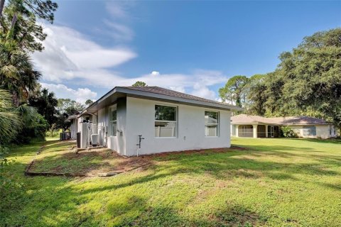 Villa ou maison à vendre à Port Charlotte, Floride: 4 chambres, 187.76 m2 № 1381217 - photo 5