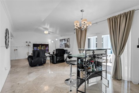 Villa ou maison à vendre à Miami, Floride: 3 chambres, 152.82 m2 № 1377303 - photo 5