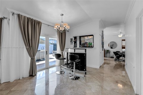 Villa ou maison à vendre à Miami, Floride: 3 chambres, 152.82 m2 № 1377303 - photo 4